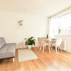 Apartment Peaceful Studio Near Center, Innsbruck